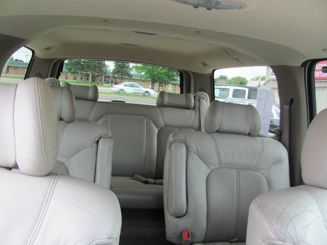 GMC Yukon XL 2002 photo 25