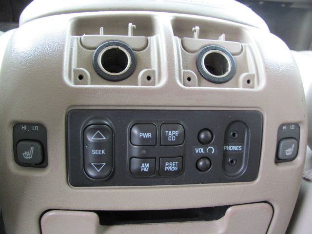 GMC Yukon XL 2002 photo 8