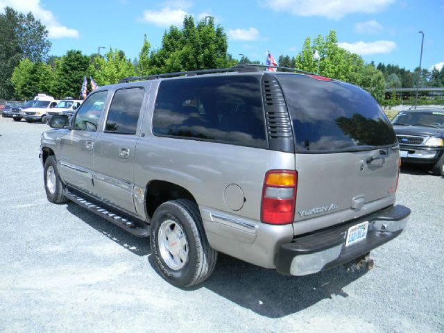 GMC Yukon XL 2002 photo 3