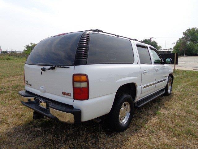 GMC Yukon XL 2003 photo 4