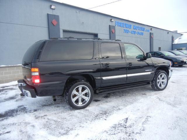 GMC Yukon XL 2003 photo 1