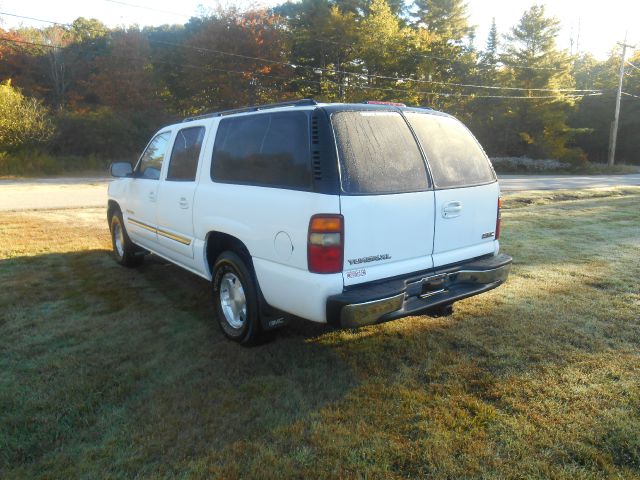 GMC Yukon XL 2003 photo 3