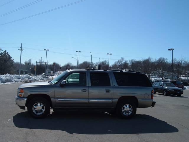 GMC Yukon XL 2003 photo 1