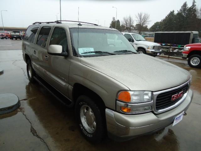 GMC Yukon XL 2003 photo 3