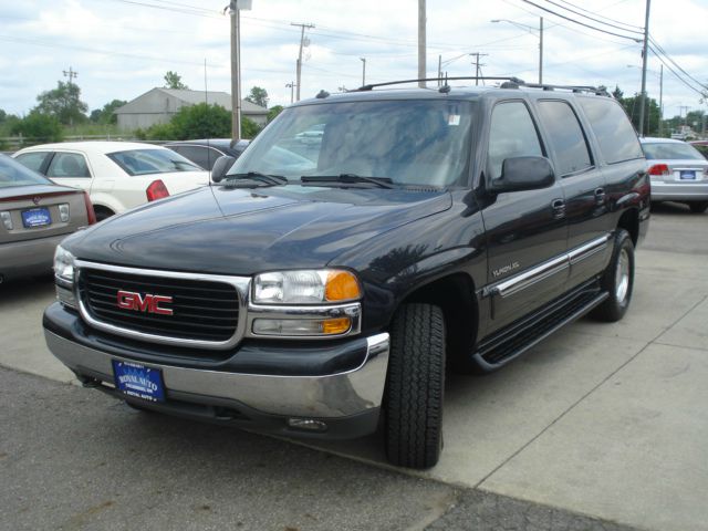 GMC Yukon XL 2003 photo 3