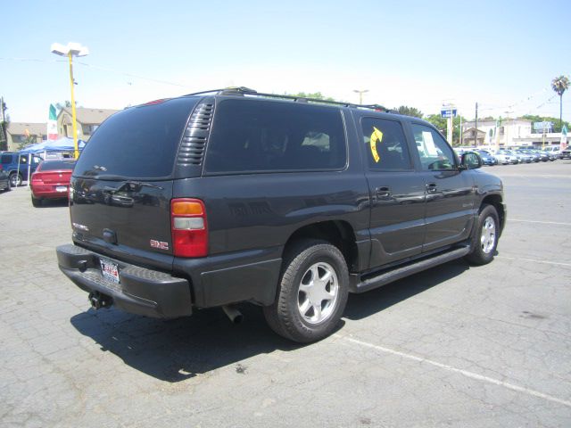 GMC Yukon XL 2003 photo 1