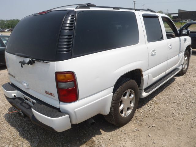 GMC Yukon XL 2003 photo 4