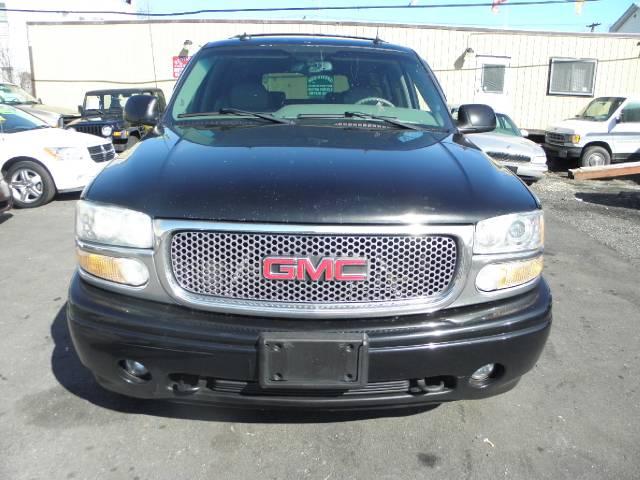 GMC Yukon XL SLT Four Wheel Drive Sport Utility