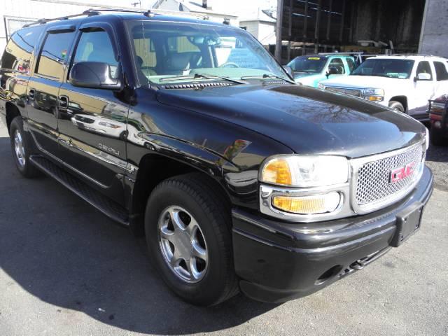 GMC Yukon XL 2003 photo 1