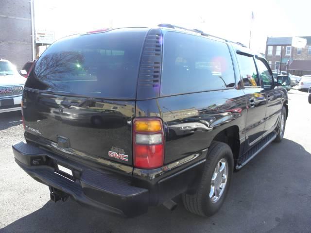 GMC Yukon XL 2003 photo 3