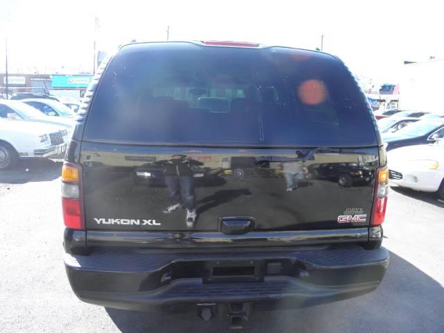 GMC Yukon XL 2003 photo 4