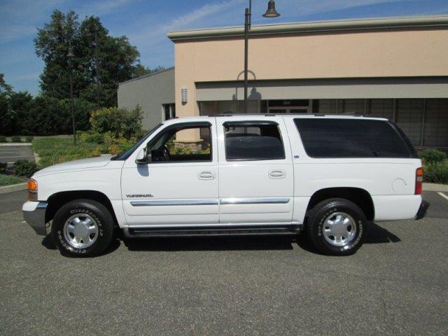 GMC Yukon XL 2003 photo 2