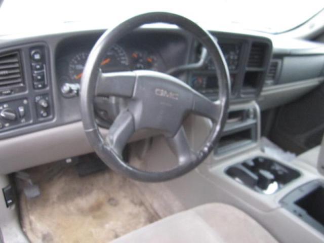 GMC Yukon XL 2003 photo 5