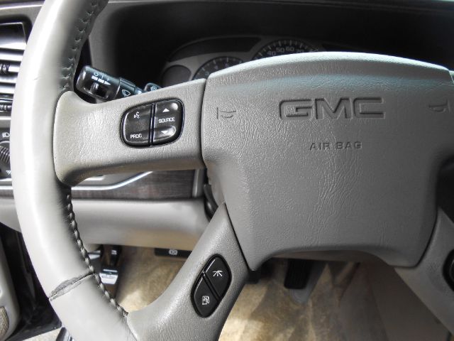 GMC Yukon XL 2003 photo 20