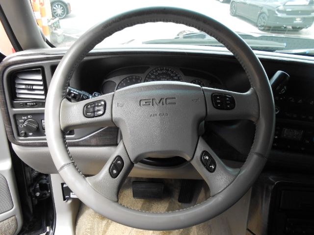 GMC Yukon XL 2003 photo 22