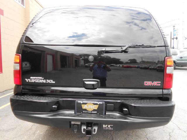 GMC Yukon XL 2003 photo 25