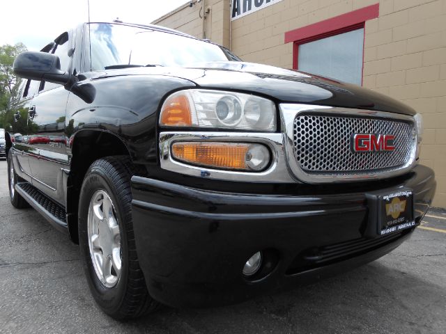 GMC Yukon XL 2003 photo 28