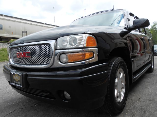 GMC Yukon XL 2003 photo 29