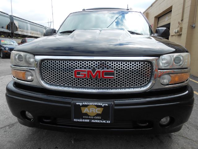 GMC Yukon XL 2003 photo 34