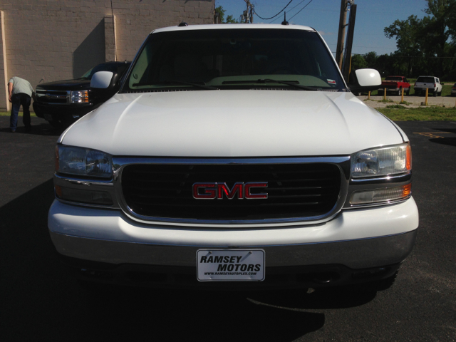 GMC Yukon XL 2003 photo 4