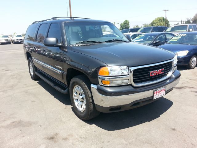 GMC Yukon XL 2003 photo 3