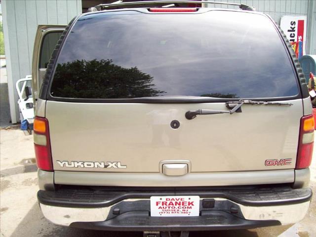 GMC Yukon XL 2003 photo 13