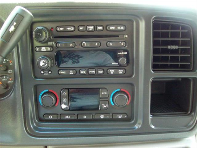 GMC Yukon XL 2003 photo 4