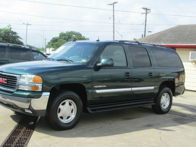 GMC Yukon XL 2003 photo 4