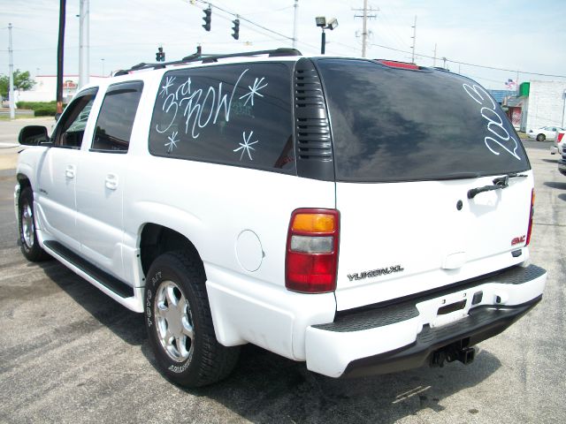 GMC Yukon XL 2003 photo 1