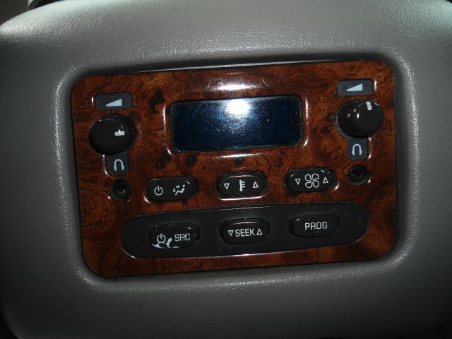 GMC Yukon XL 2003 photo 11