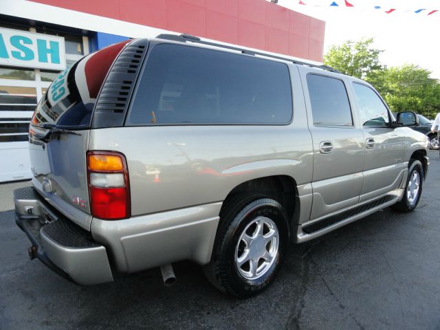 GMC Yukon XL 2003 photo 5