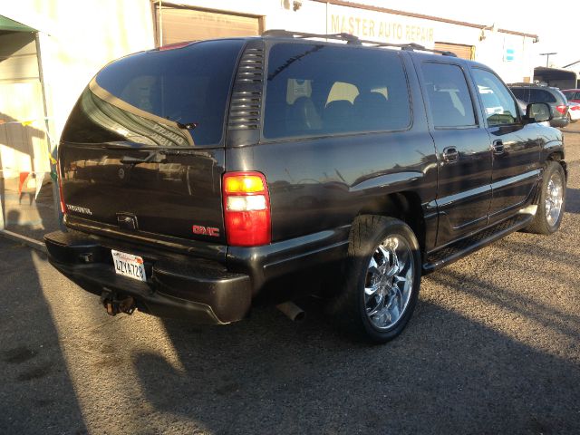 GMC Yukon XL 2003 photo 1