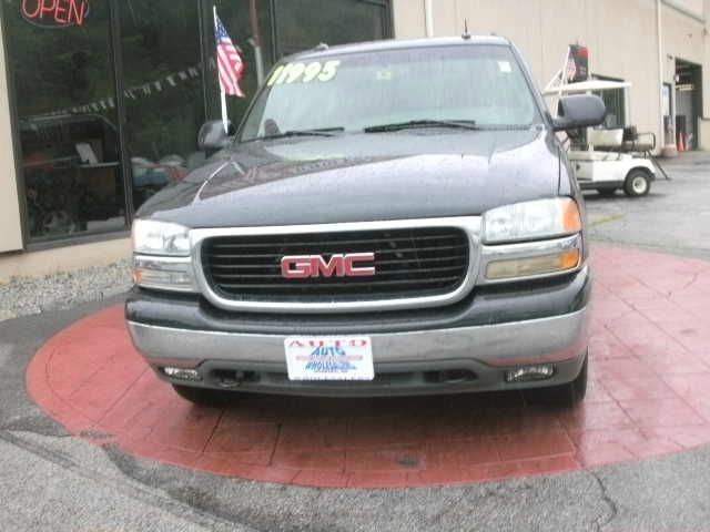 GMC Yukon XL 2003 photo 1