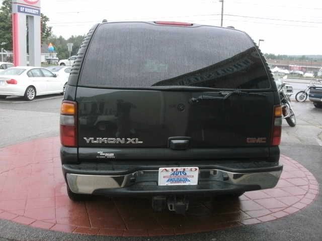 GMC Yukon XL 2003 photo 4