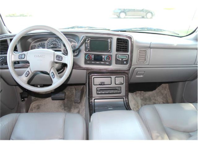 GMC Yukon XL 2003 photo 5