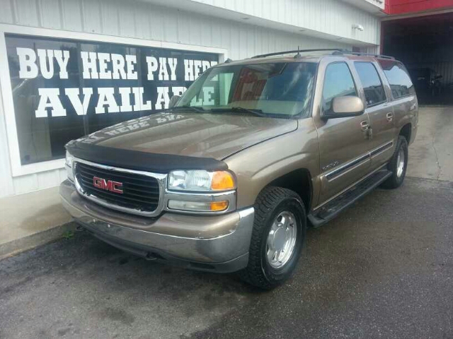 GMC Yukon XL 2003 photo 2