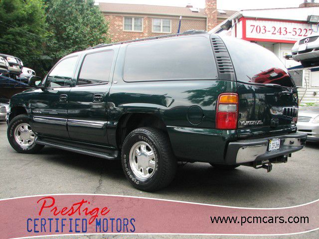 GMC Yukon XL 2003 photo 2