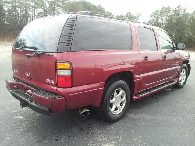 GMC Yukon XL 2004 photo 1