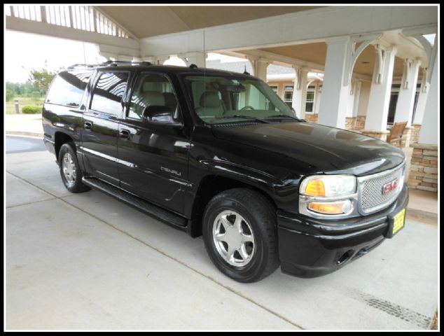 GMC Yukon XL 2004 photo 6