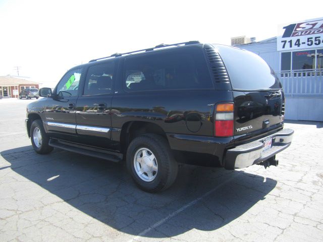 GMC Yukon XL 2004 photo 1