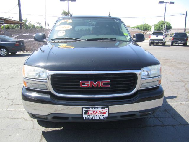 GMC Yukon XL 2004 photo 3