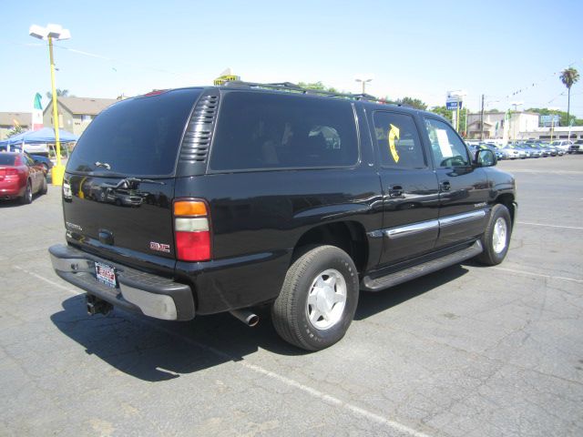 GMC Yukon XL 2004 photo 4