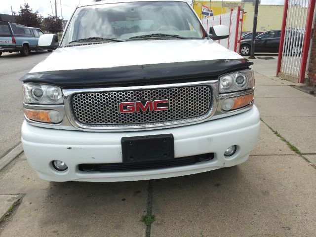 GMC Yukon XL 2004 photo 27