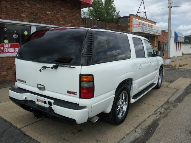 GMC Yukon XL 2004 photo 29