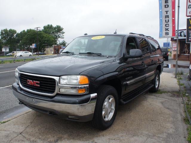 GMC Yukon XL 2004 photo 3