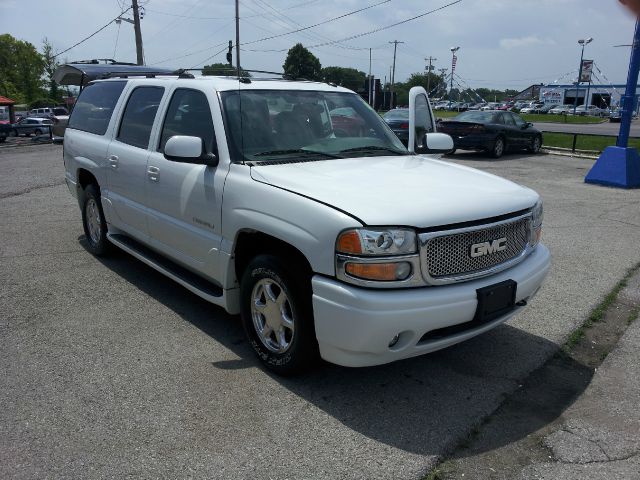 GMC Yukon XL 2004 photo 6