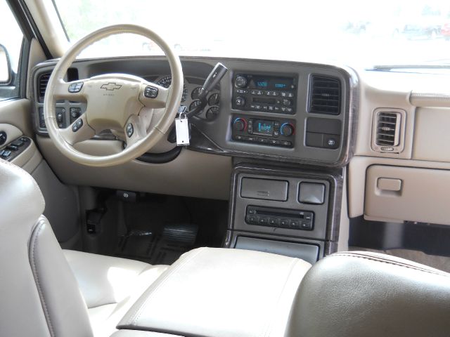 GMC Yukon XL 2004 photo 4