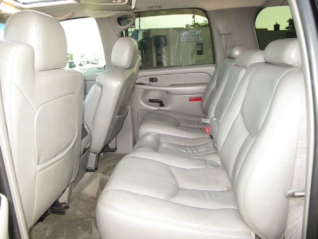 GMC Yukon XL 2004 photo 12