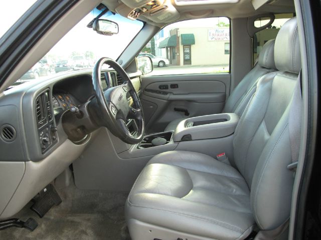 GMC Yukon XL 2004 photo 6