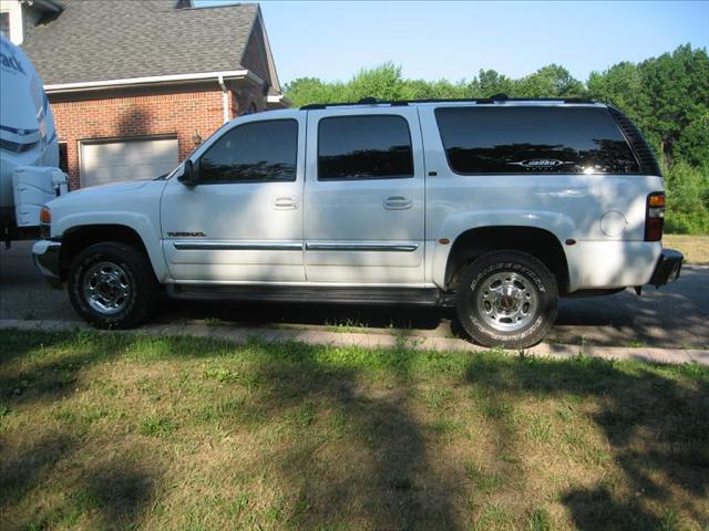 GMC Yukon XL 2004 photo 5